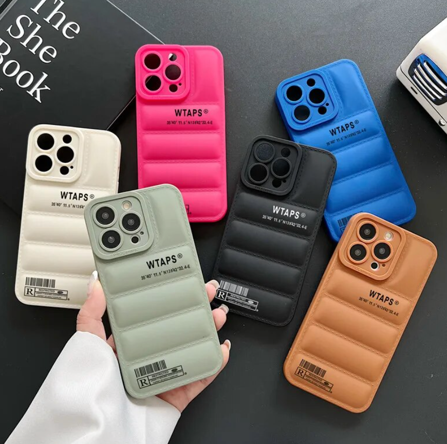 FUNDA WTAPS PUFFSAVEGUARDS